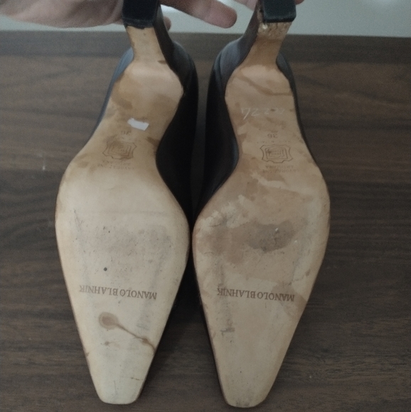 Manolo Blahnik Square Toe Button Pump - Picture 8 of 9